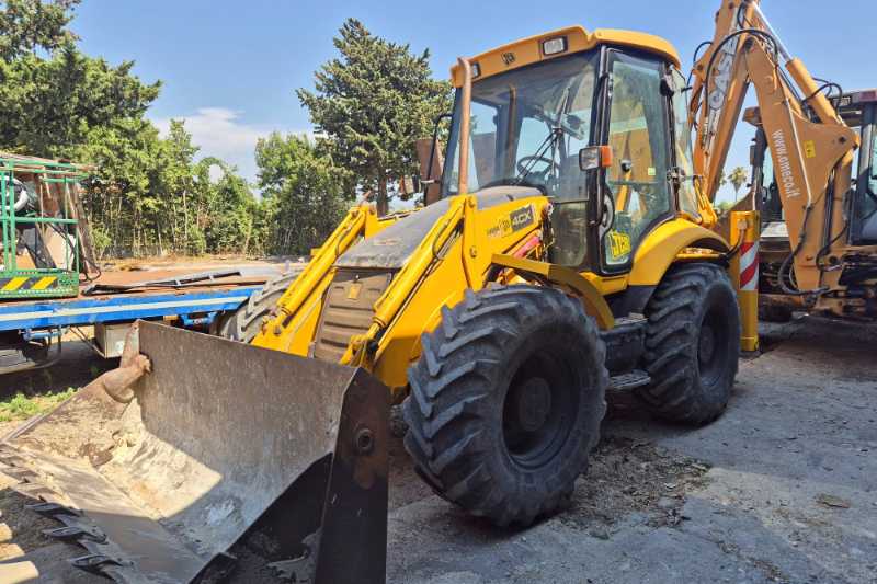 OmecoHub - Immagine JCB 4CX